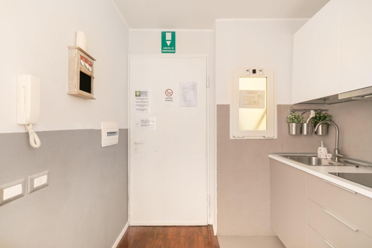 רומא Living Rhome - Condotti Apartment מראה חיצוני תמונה